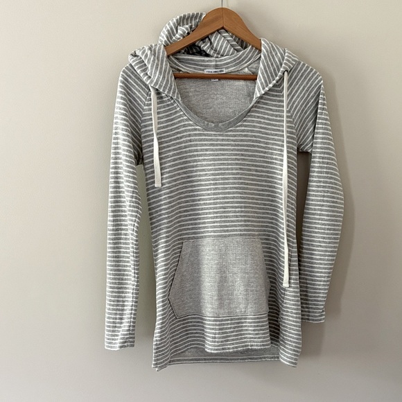 Standard James Perse Women’s Gray Hoodie Scoop Neck Kangaroo Pocket Size 2/M - Picture 1 of 8